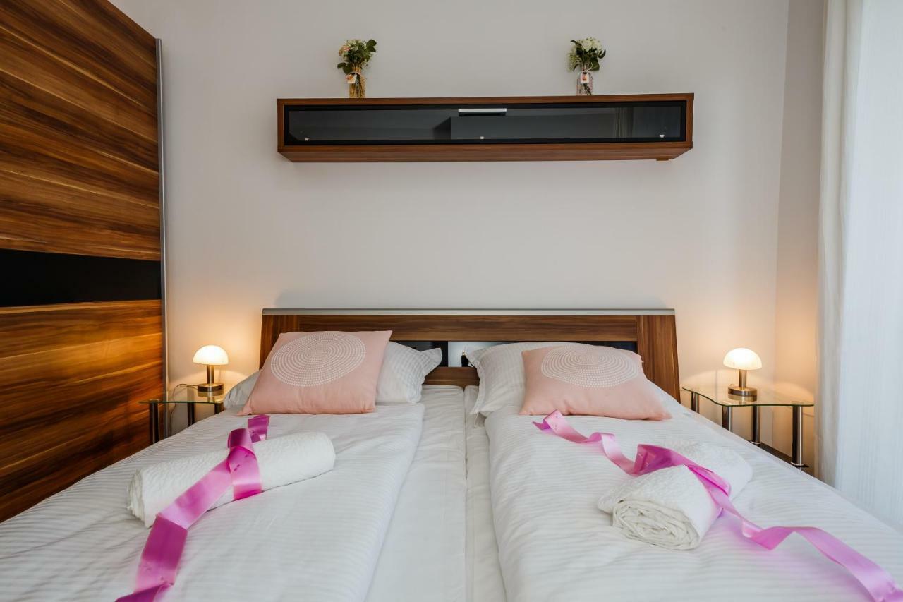 Apartman Lucija Kastela Luaran gambar