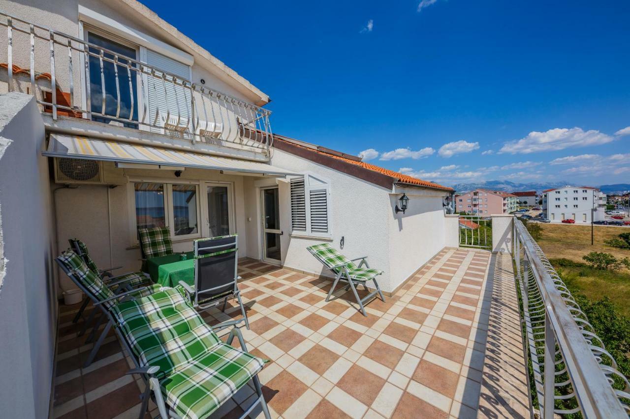 Apartman Lucija Kastela Luaran gambar