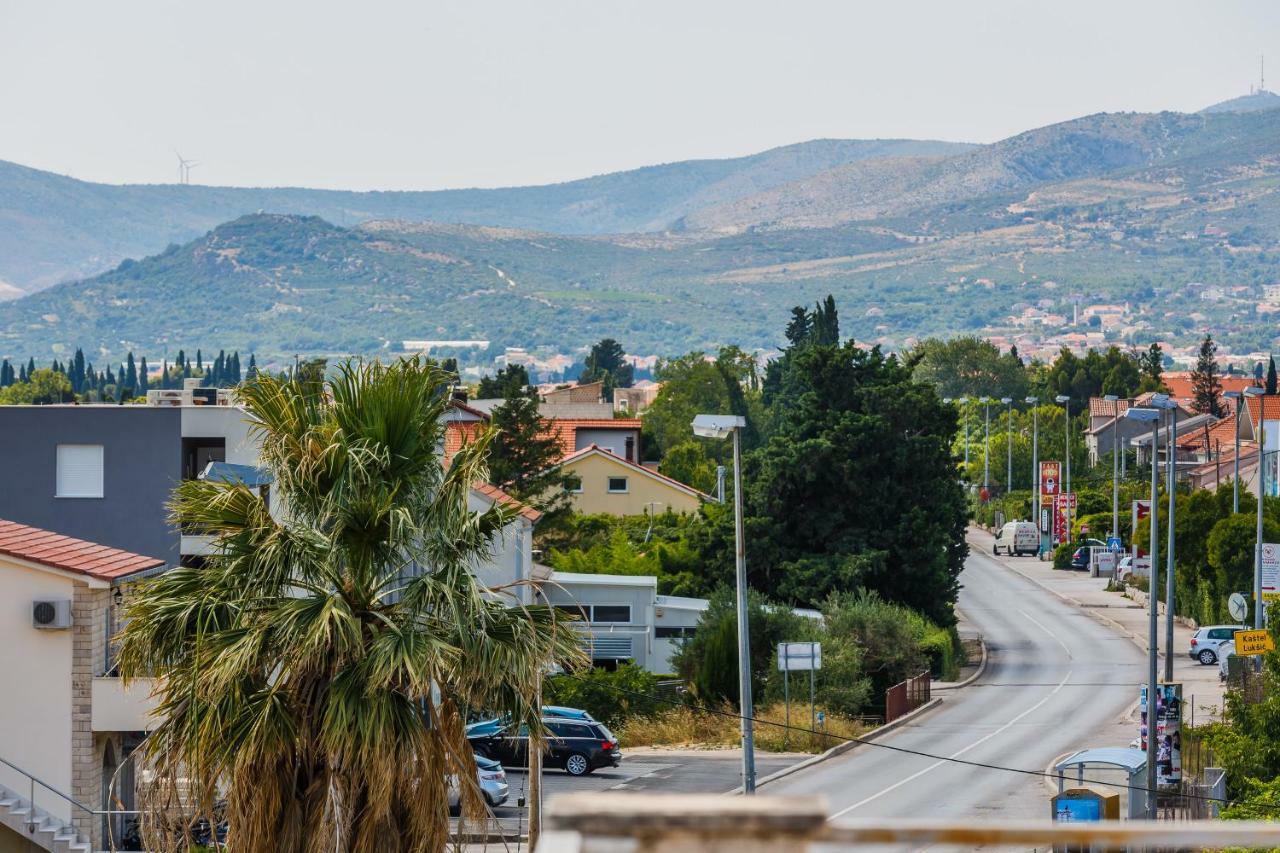 Apartman Lucija Kastela Luaran gambar