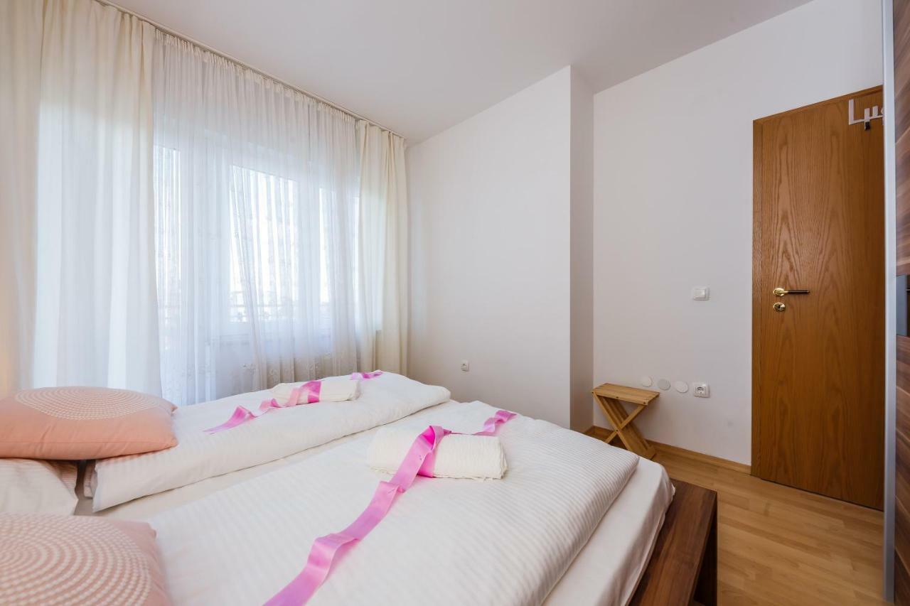 Apartman Lucija Kastela Luaran gambar