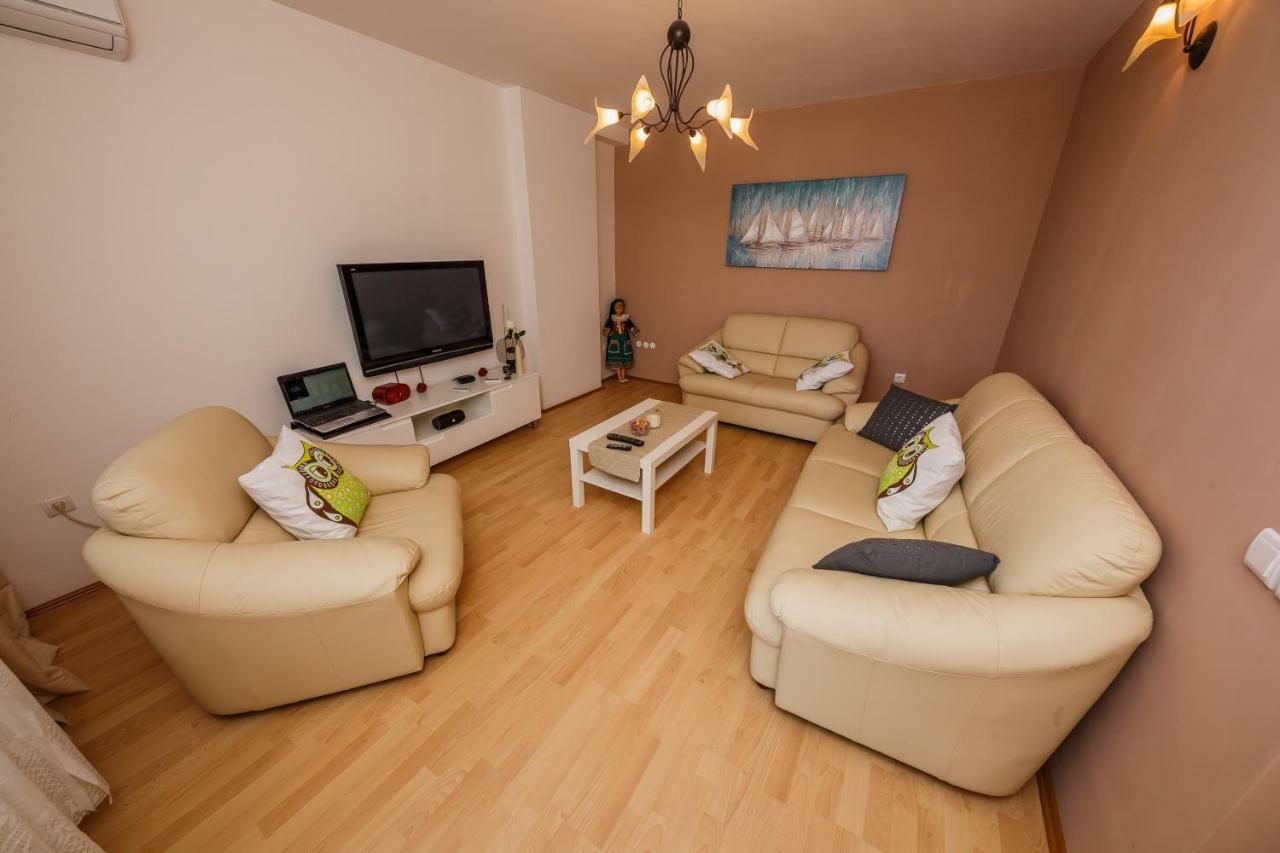 Apartman Lucija Kastela Luaran gambar