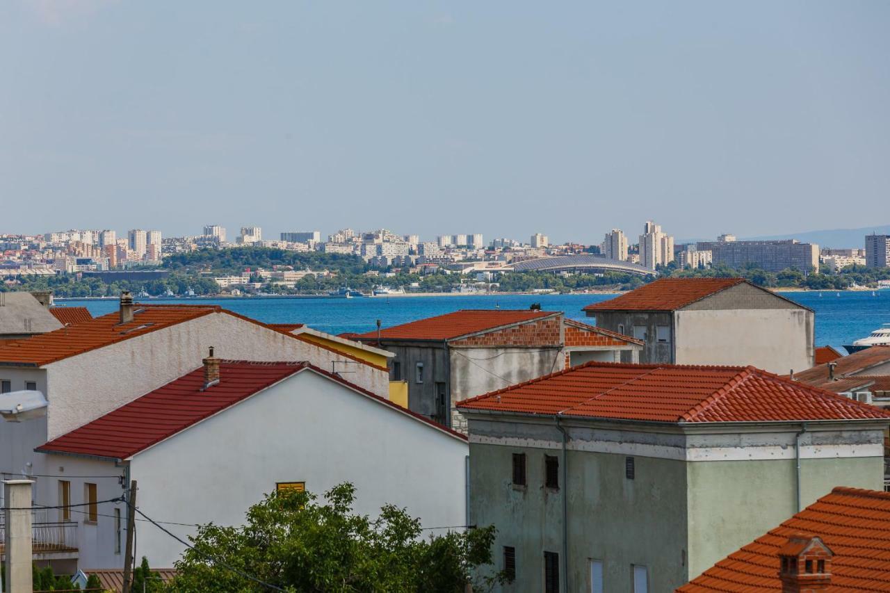 Apartman Lucija Kastela Luaran gambar
