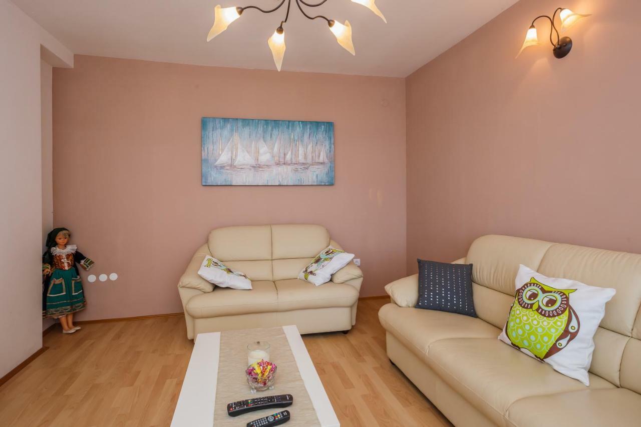 Apartman Lucija Kastela Luaran gambar